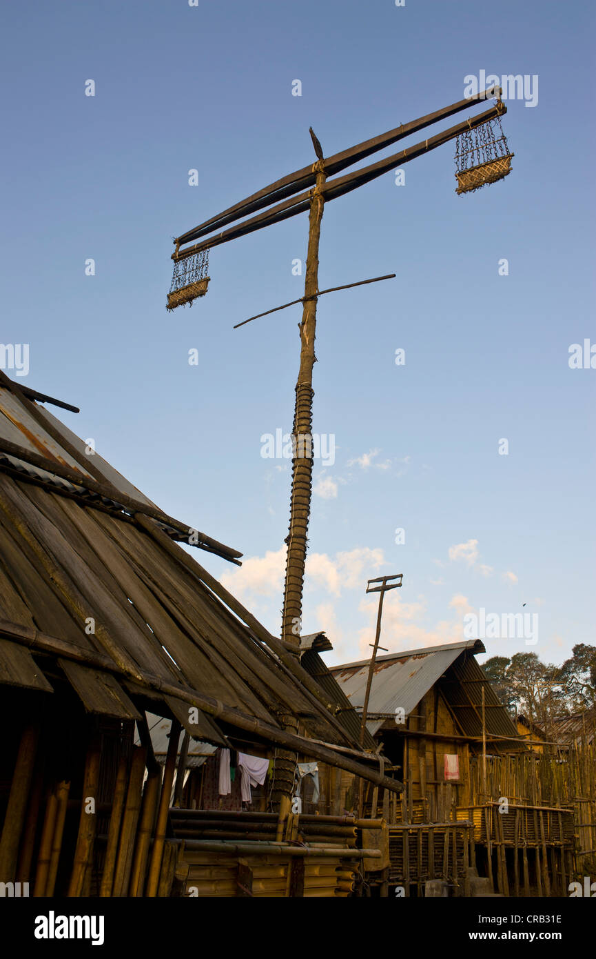 Traditionelle Symbole der ethnischen Gruppe der Apatani, Hong, in der Nähe von Ziro, Arunachal Pradesh, North East India, Indien, Asien Stockfoto
