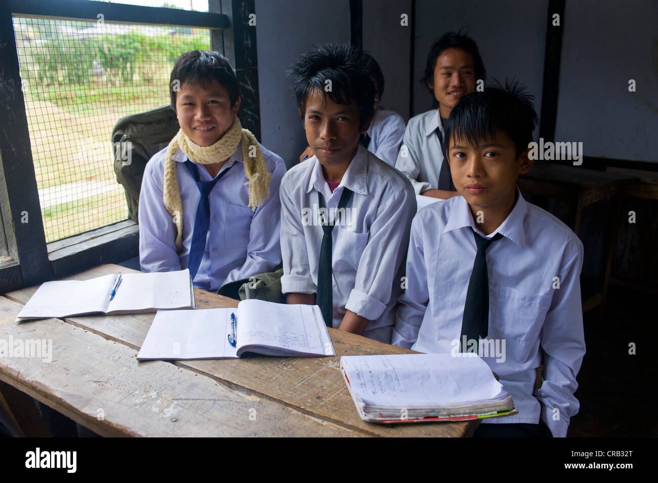 Schüler in einer Schule in der abgelegenen Region von Arunachal Pradesh, North East India, Indien, Asien Stockfoto