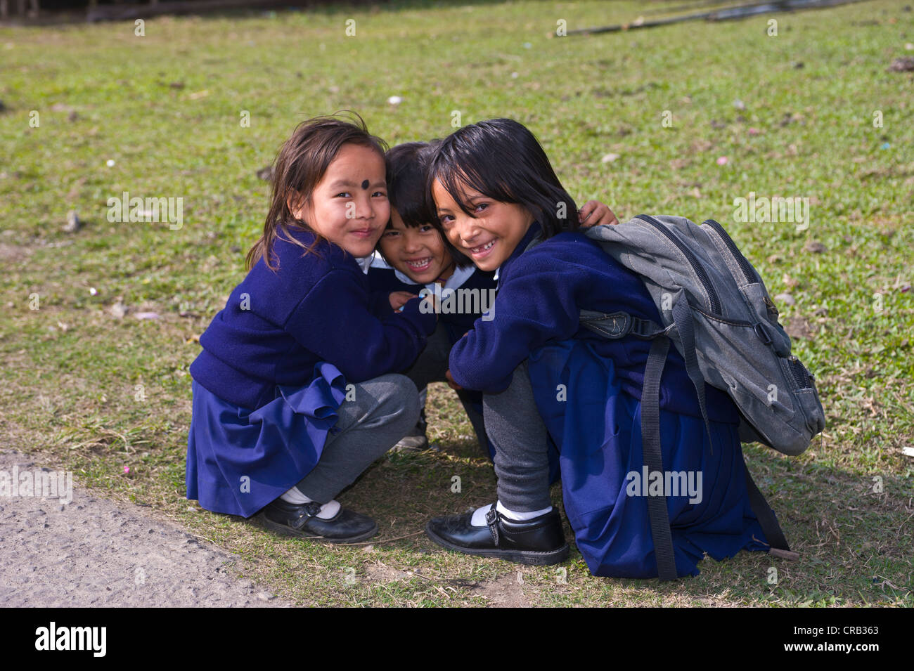 Schulmädchen in entlang, Arunachal Pradesh, North East India, Indien, Asien Stockfoto