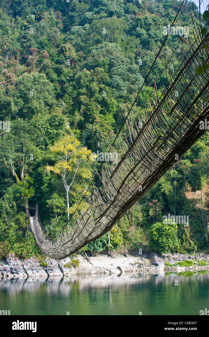 Extrem lange Hängebrücke Suspension hergestellt aus Bambus, entlang, Arunachal Pradesh, North East India, Indien, Asien Stockfoto