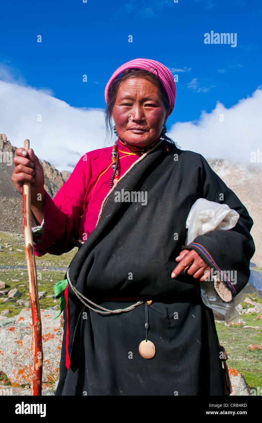 Pilger auf dem Kailash Kora Wallfahrt Trail, Westtibet, Tibet, Asien Stockfoto