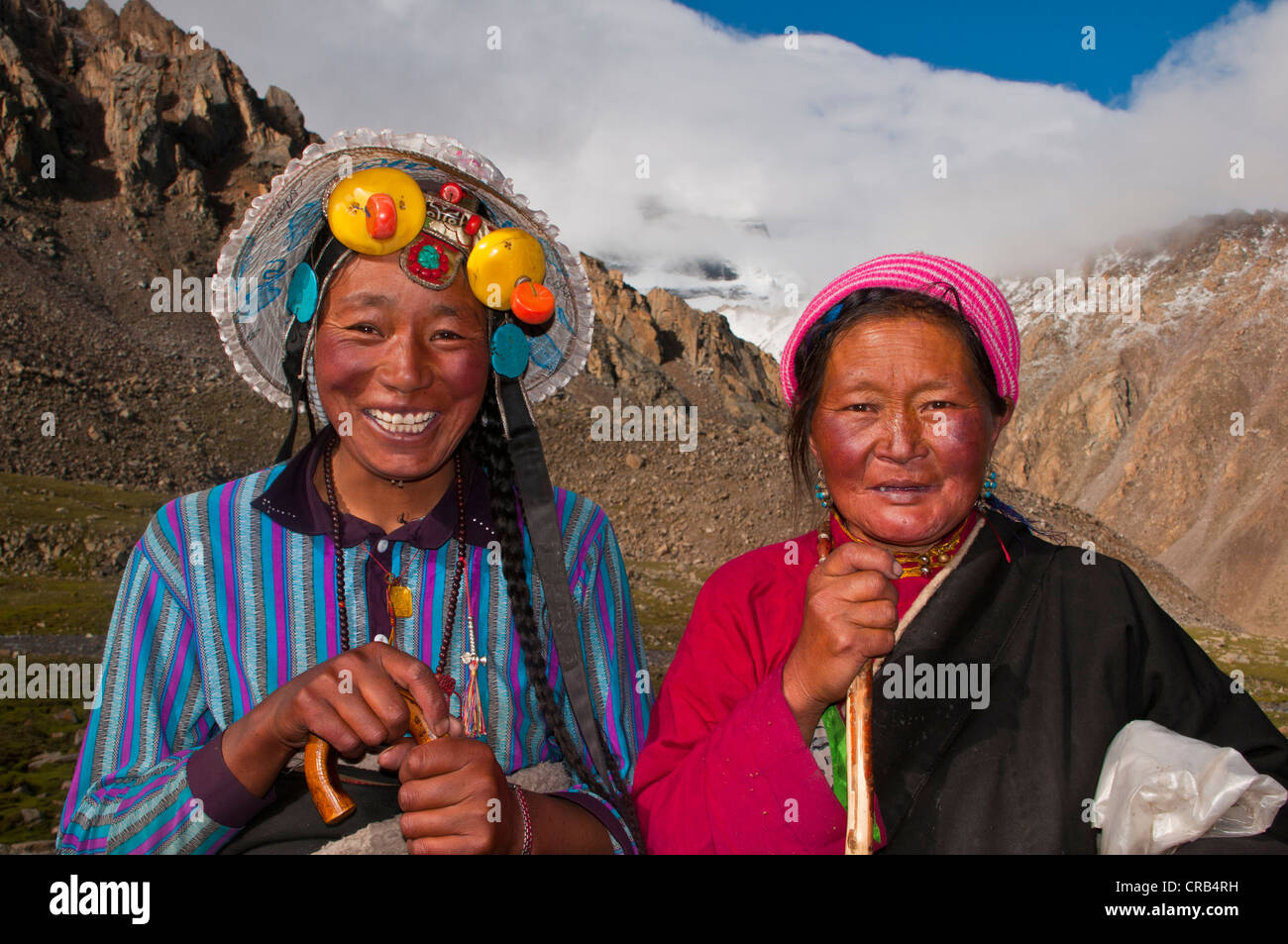 Pilger auf der Kailash Kora-Wallfahrt trail, West-Tibet, Tibet, Asien Stockfoto