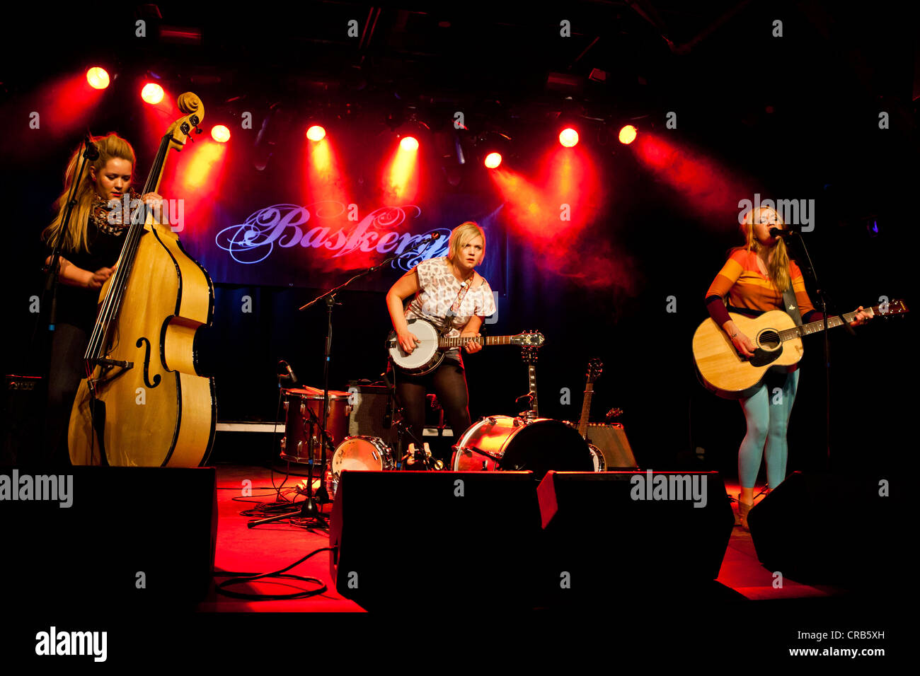 Schwedische Geschwister band Gastschwester, die live im Schueuer Concert Hall, Luzern, Schweiz, Europa Stockfoto