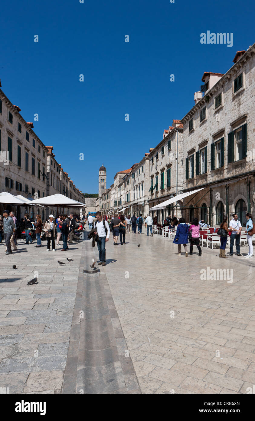 Stradun oder Placa, Hauptstraße, Altstadt von Dubrovnik, UNESCO-Weltkulturerbe, Mitteldalmatien, Dalmatien, Adriaküste Stockfoto