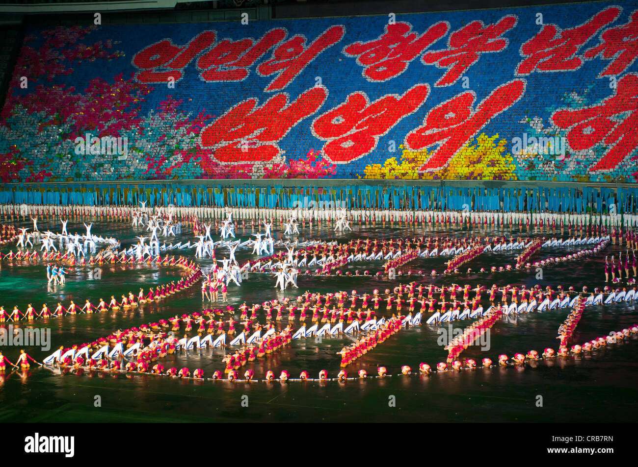 Tänzern und Akrobaten das Arirang-Festival, North Korean Grand Masse Gymnastik und künstlerische Leistung, Pyongyang Stockfoto