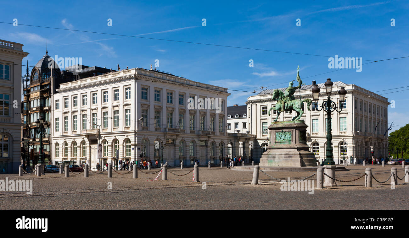 Place Royale, Kirche Saint-Jacques-Sur-Coudenberg und Statue von Godefroid de Bouillon, Brüssel, Brabant, Belgien Stockfoto