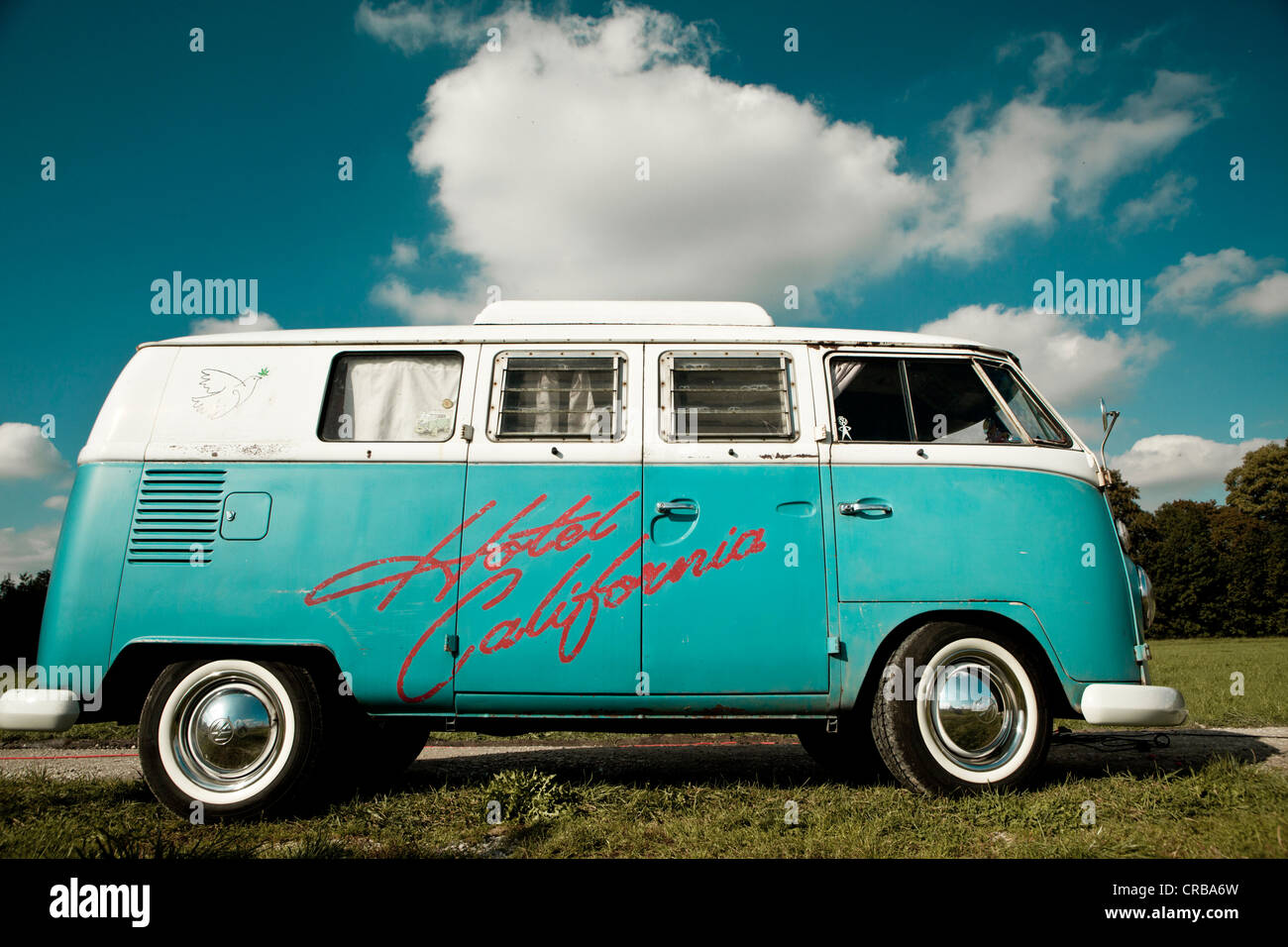 Volkswagen hippie bus -Fotos und -Bildmaterial in hoher Auflösung – Alamy