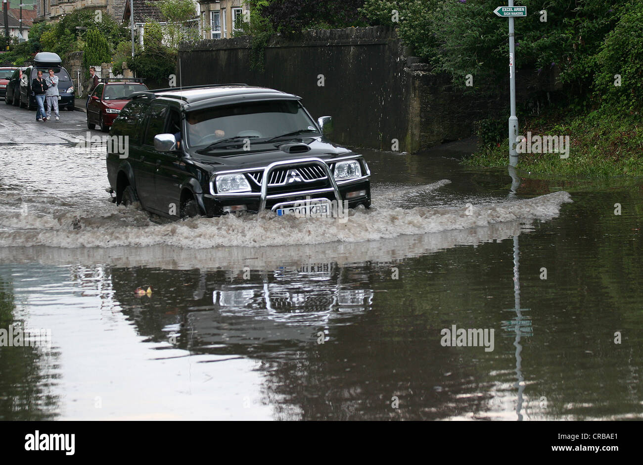 Jeeps in den Fluten Stockfoto