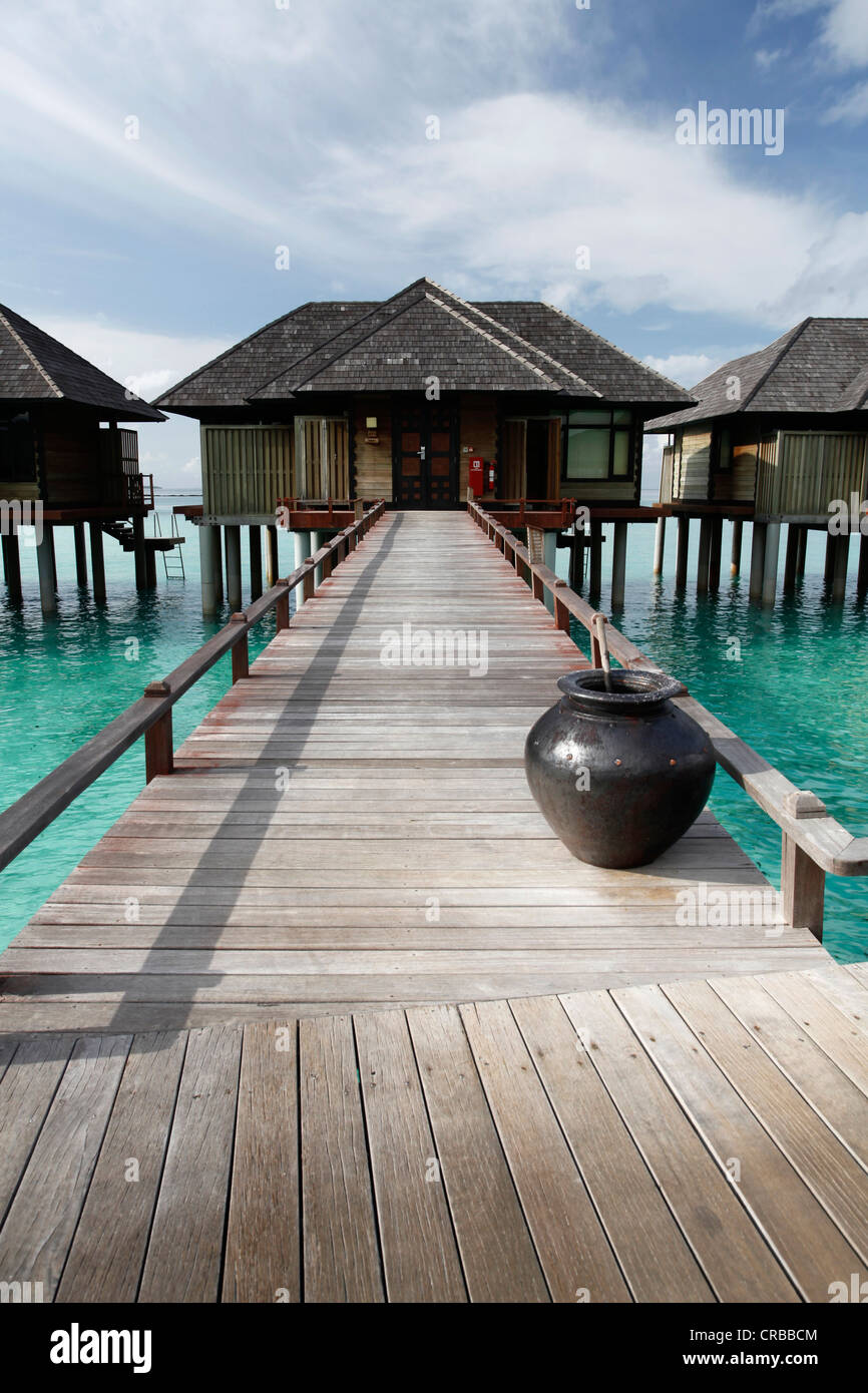 Wasser Villen auf einem Pier, Hilton Iru Fushi Resort & Spa, Noonu