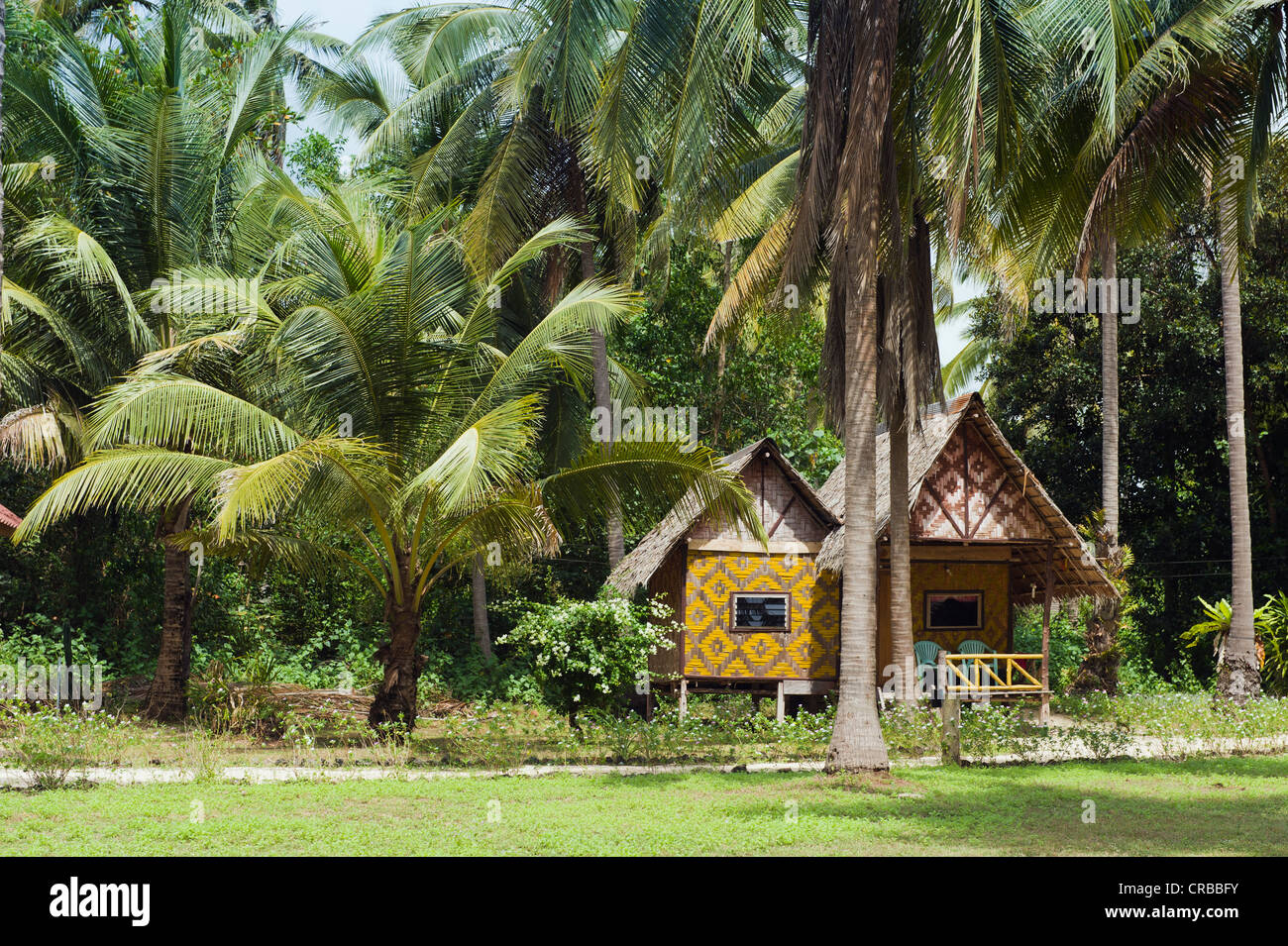 Bungalow unter Palmen, Ko Jum oder Koh Pu Island, Krabi, Thailand, Südostasien Stockfoto