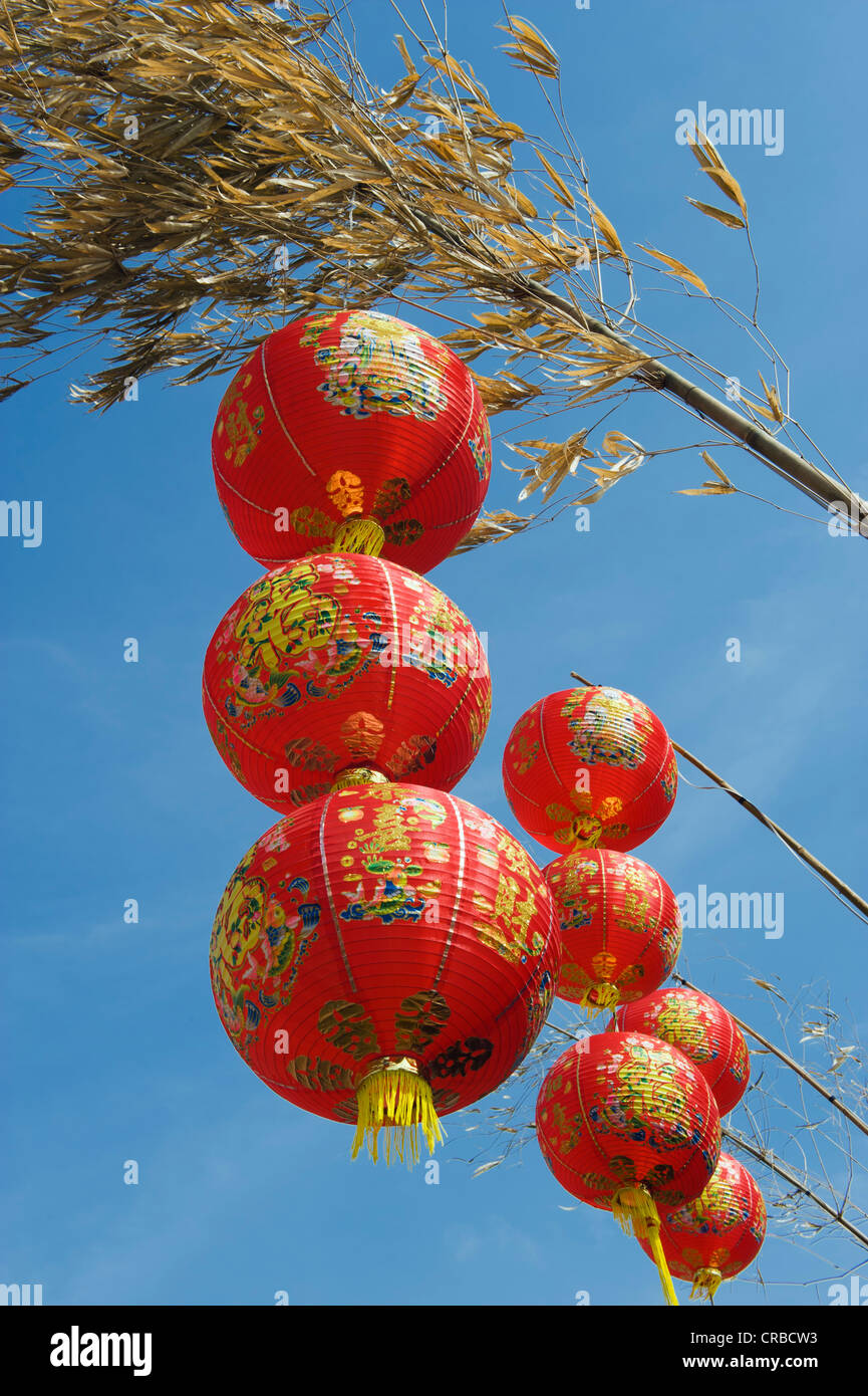 Rote chinesische lampions Fotos und Bildmaterial in hoher Auflösung