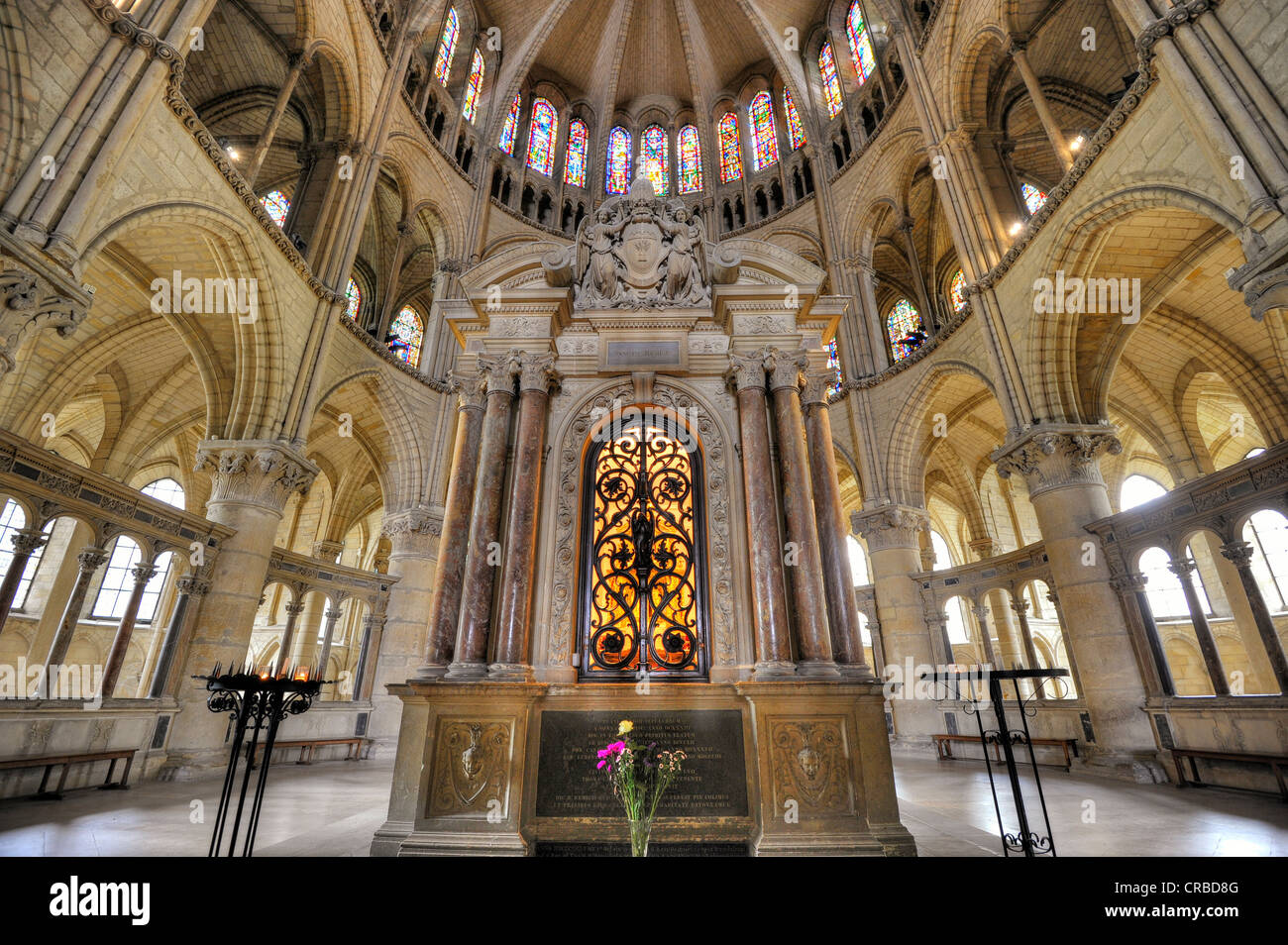 Sarkophag, legendären Grab von St. Remigius, Rémi, Heiligtum, Basilika Saint-Remi, Abteikirche, UNESCO-Weltkulturerbe Stockfoto