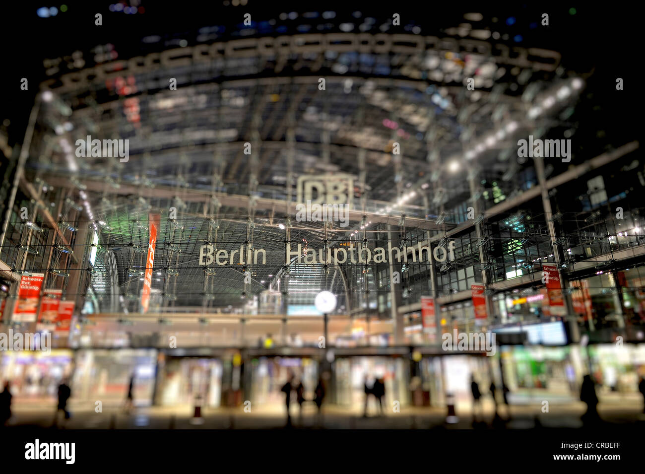 Nachtaufnahme, Berliner Hauptbahnhof, Miniatur fälschen, Smallgantics, Tilt-Shift-Effekt, Bezirk Mitte, Berlin, PublicGround Stockfoto