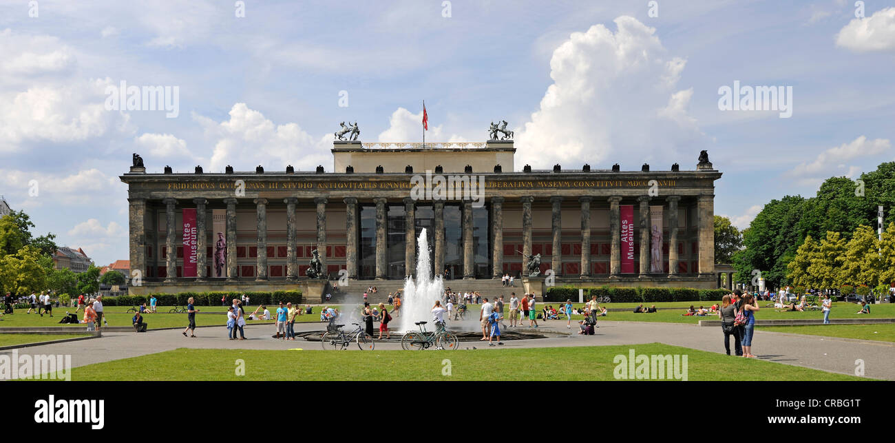 Altes Museum und Brunnen im Lustgarten Freude Garten, Museumsinsel, UNESCO-Weltkulturerbe, Bezirk Mitte, Berlin Stockfoto
