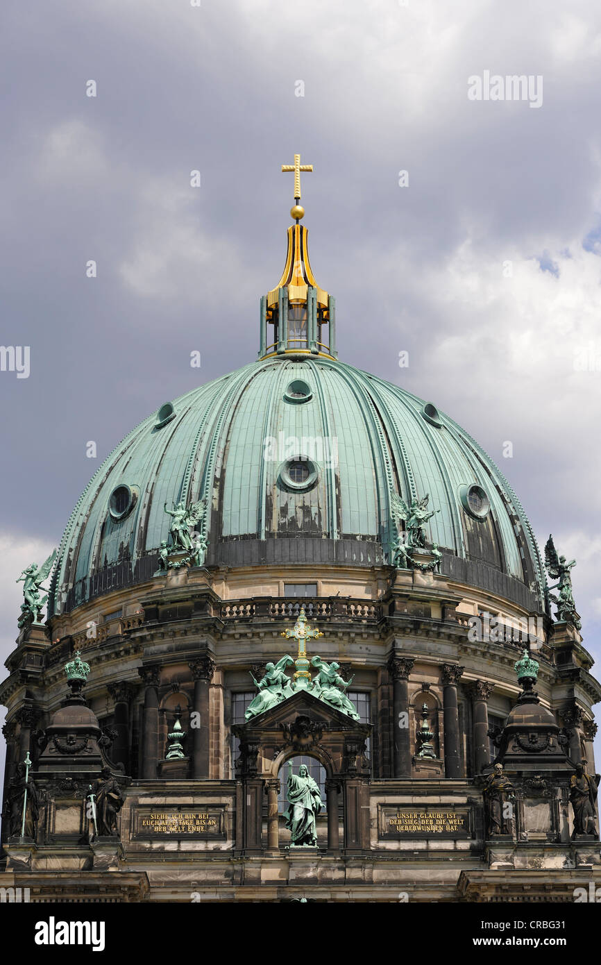 Dom kuppel kirche gemeinde himmel -Fotos und -Bildmaterial in hoher