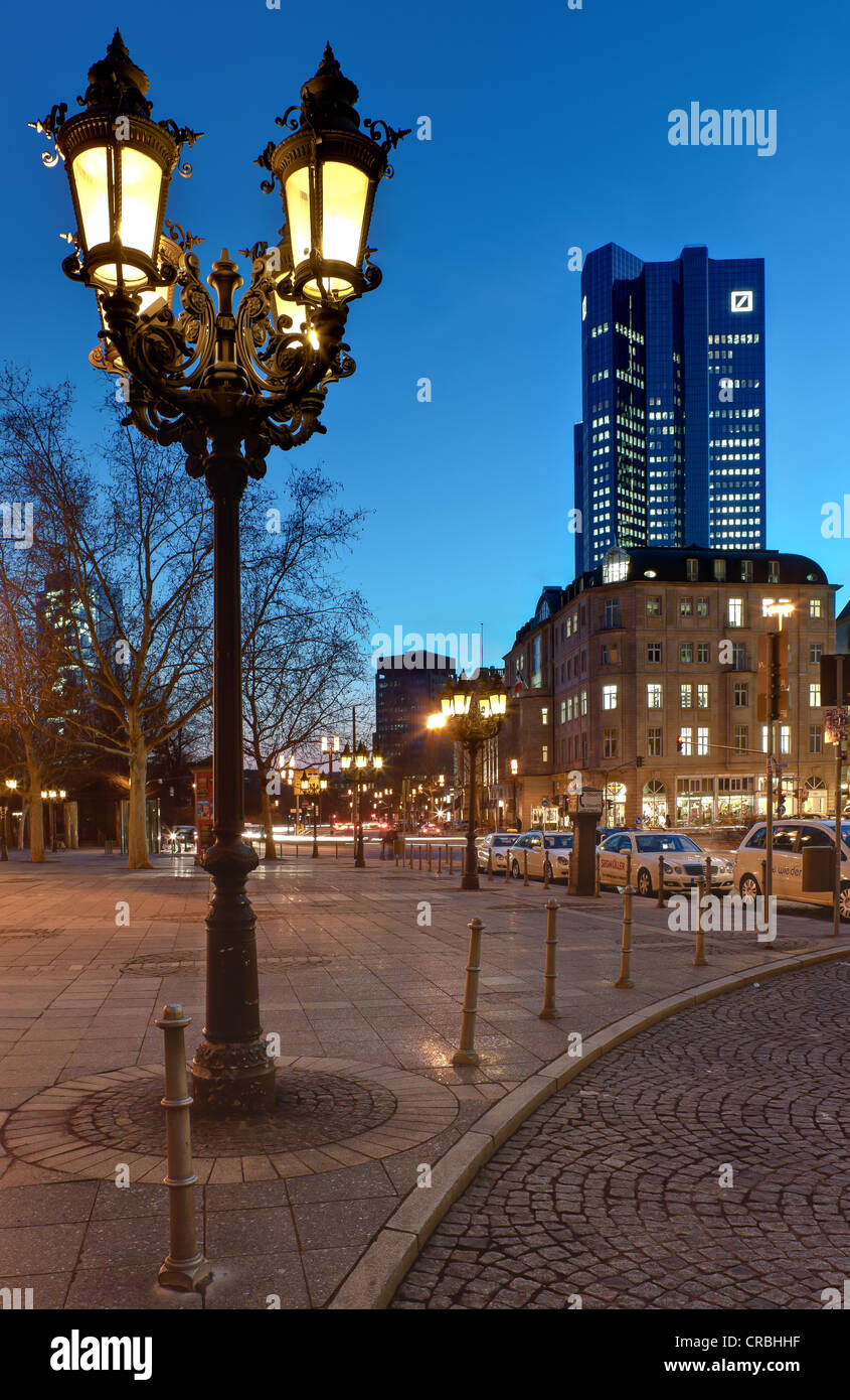 Blick auf die Deutsche Bank building, Frankfurt Am Main, Hessen, Deutschland, Europa Stockfoto ...