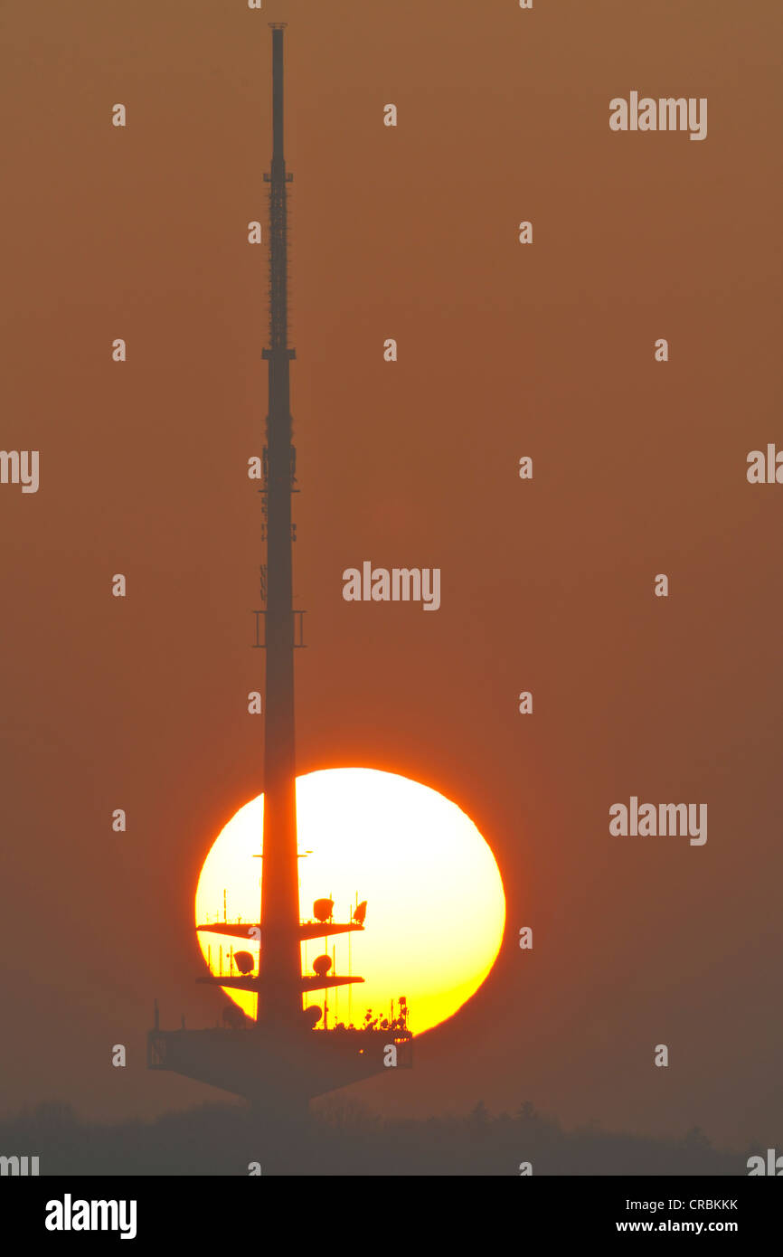 Sonnenuntergang am Fernmeldeturm, Übertragung Tower Stuttgart 7, Stuttgart, Baden-Württemberg, Deutschland, Europa Stockfoto