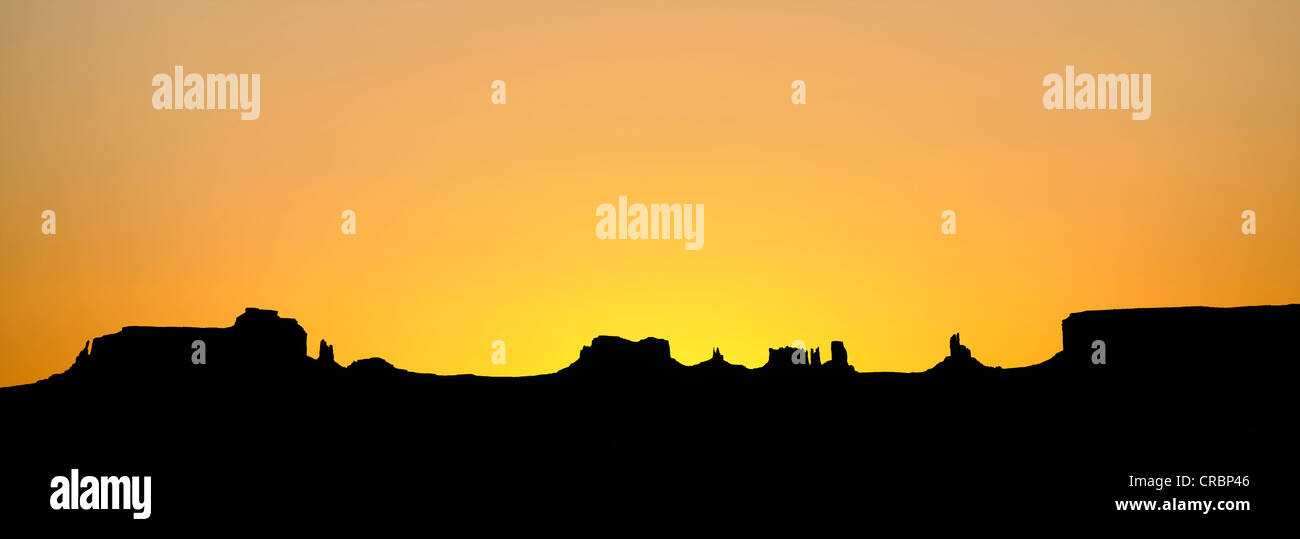 Panoramablick, Sonnenaufgang, Dawn, Tafelberge Brigham Grab, König auf seinem Thron, Stagecoach, Bär und Hase Stockfoto