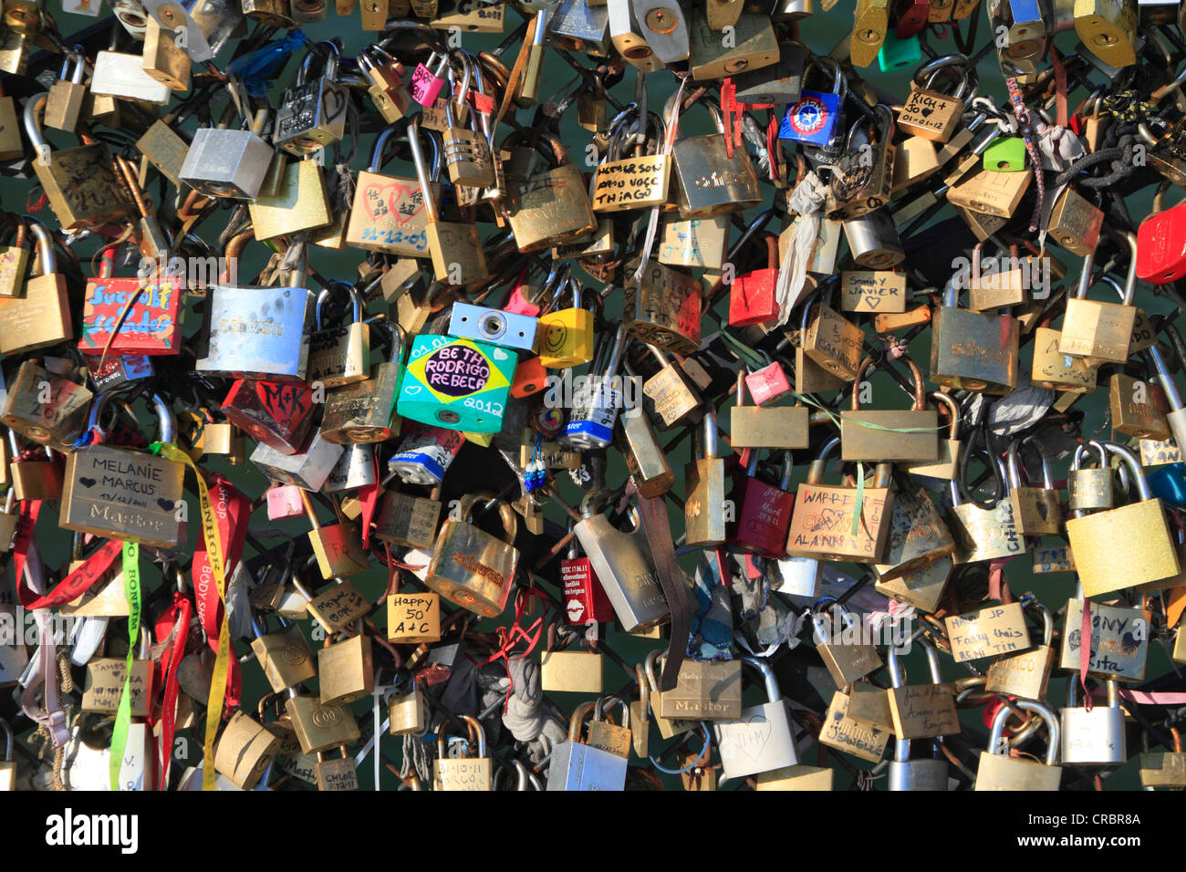 Vorhängeschlösser an der Brücke Pont de l'Archevêché, Paris, Frankreich, Europa Stockfoto
