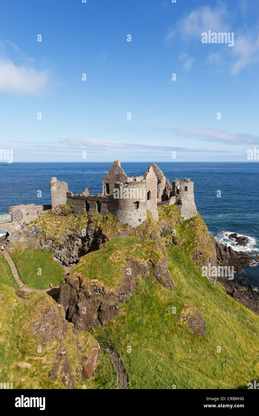 Dunluce Castle, Küste von Antrim, County Antrim, Nordirland, Vereinigtes Königreich, Europa Stockfoto