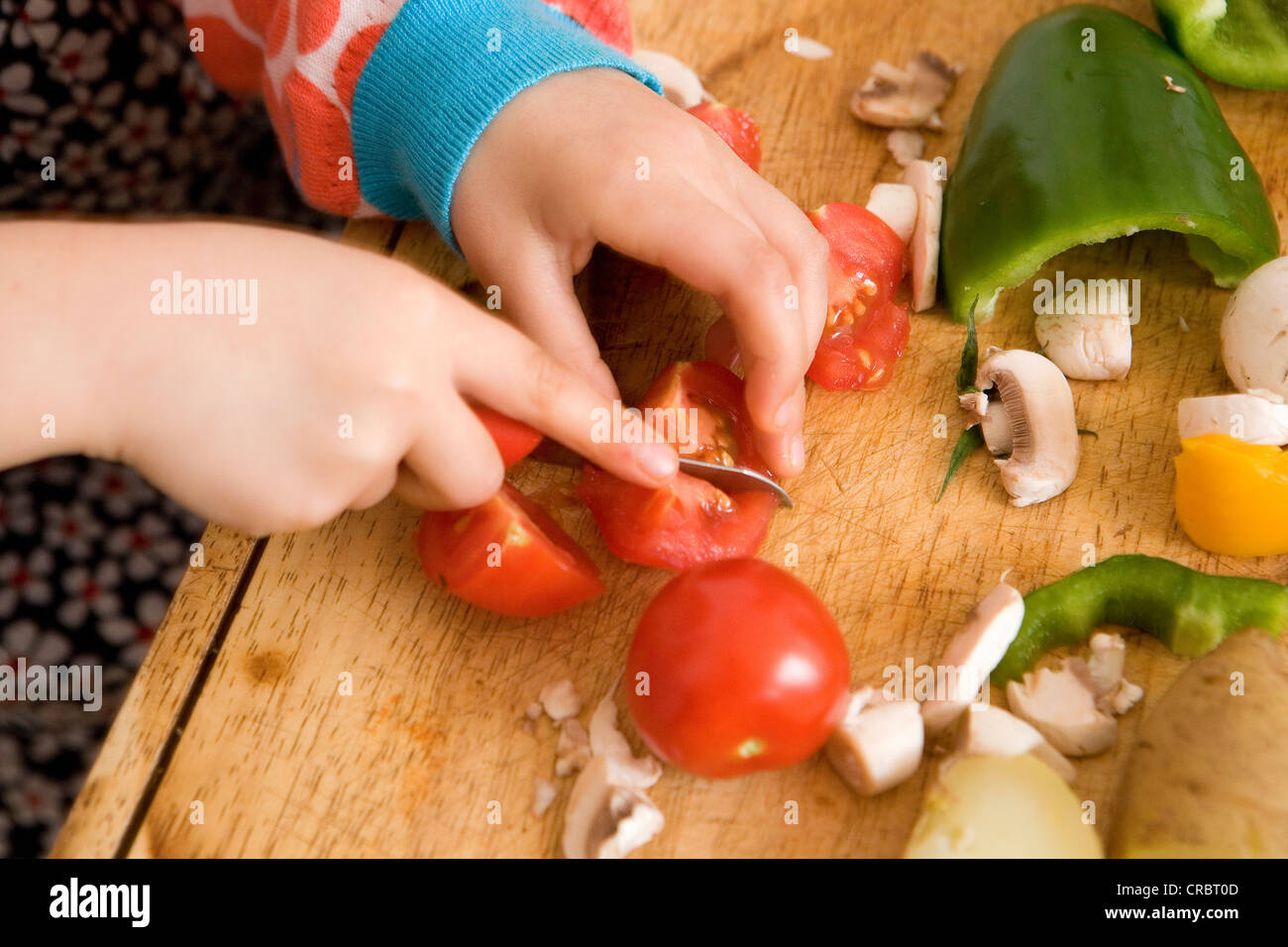 Nahaufnahme Von Kind Gem se Schneiden Stockfotografie Alamy nahaufnahme-von-kind-gem-se-schneiden-stockfotografie-alamy