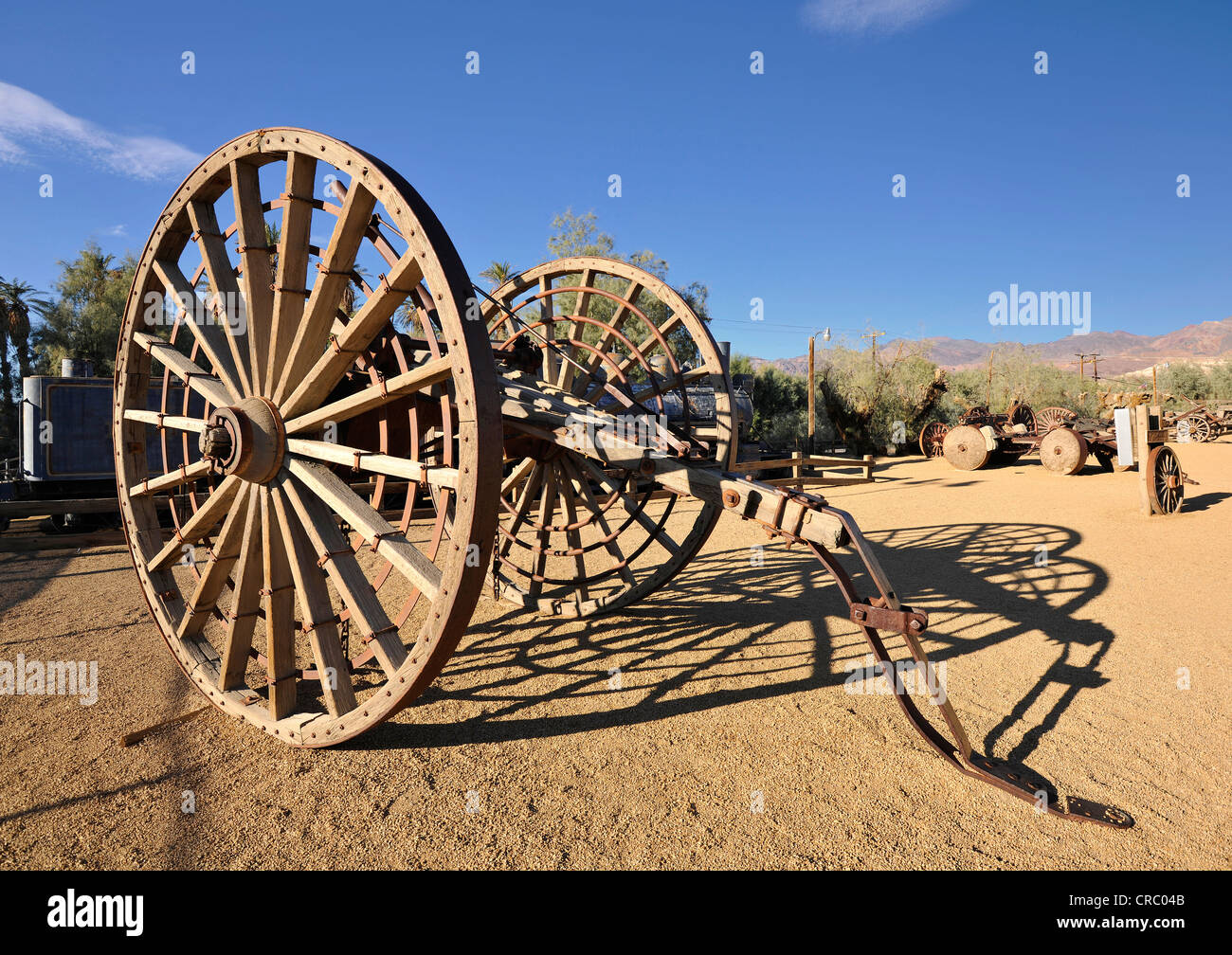 Protokollierung der Räder, Karren für den Transport von gefällten Bäumen, Borax Museum, Furnace Creek Ranch Oase, Death Valley Nationalpark Stockfoto