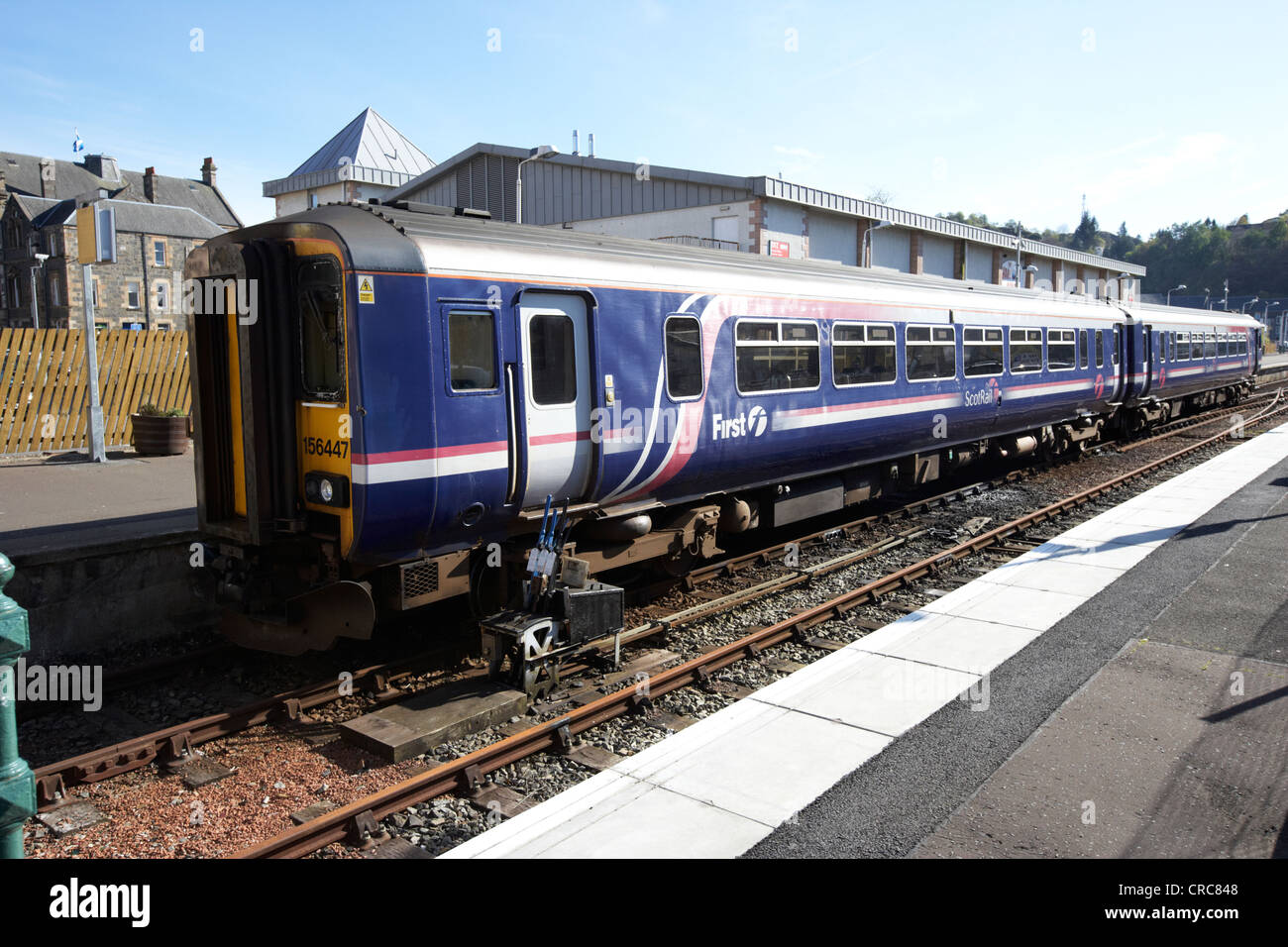 ersten Schottland lokalen Diesel trainieren in Oban Bahnhof Schottland, Vereinigtes Königreich Stockfoto