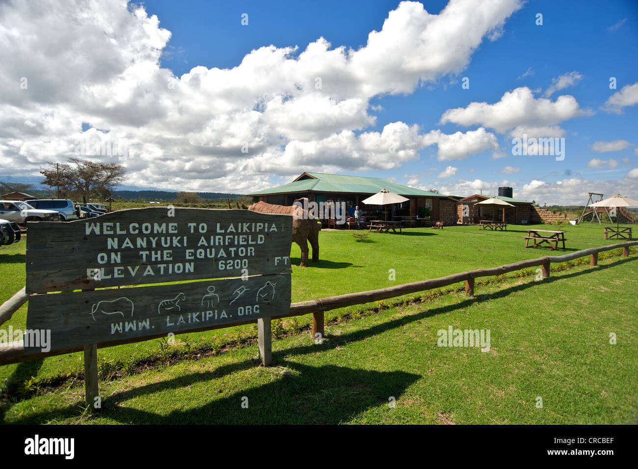 Willkommensschild in Laikipia. Kenia, Ostafrika. Stockfoto