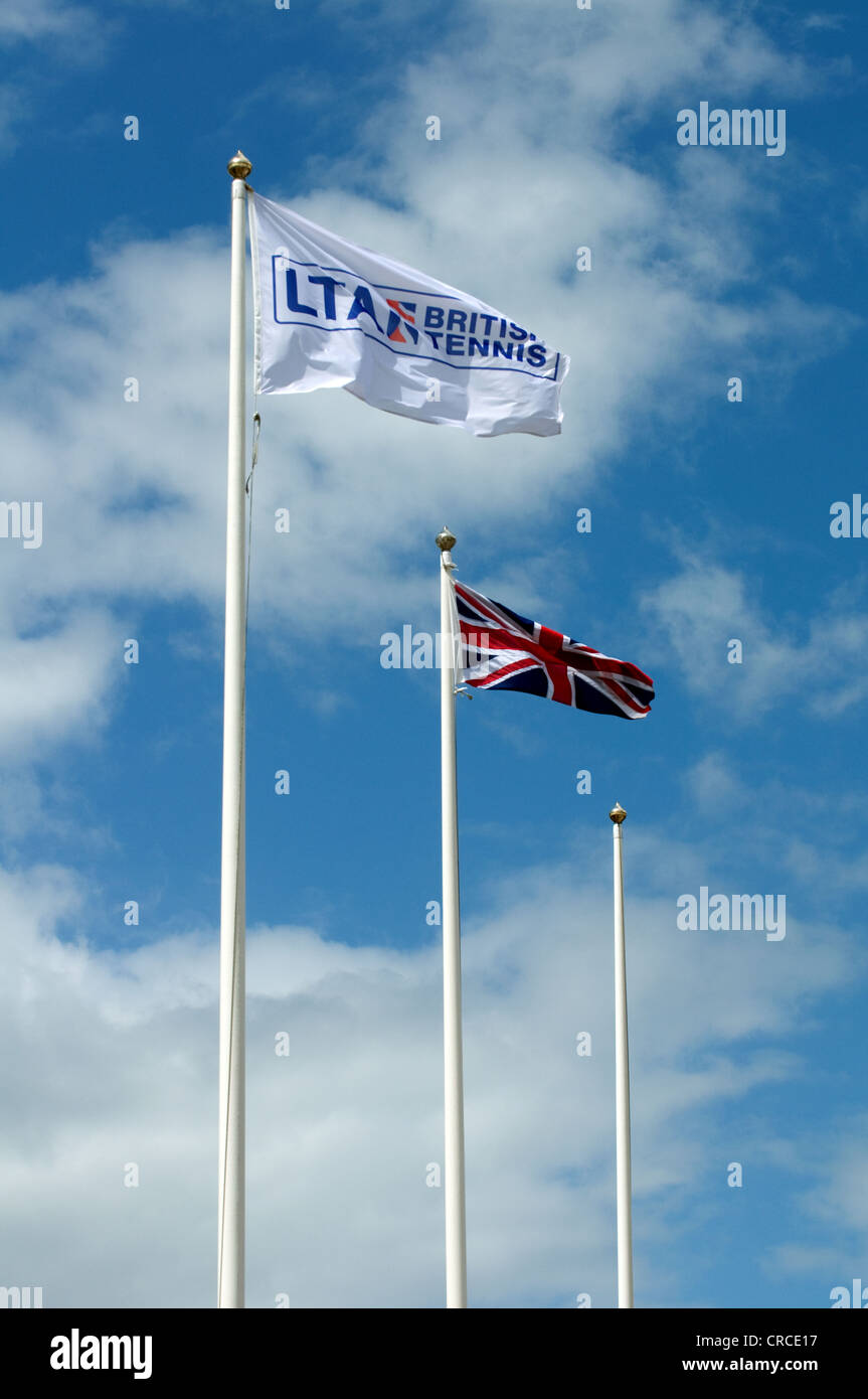 Lawn Tennis Association Flagge über dem Nottingham Tennis Centre während der AEGON Nottingham Challenge-Tour-Veranstaltung Stockfoto