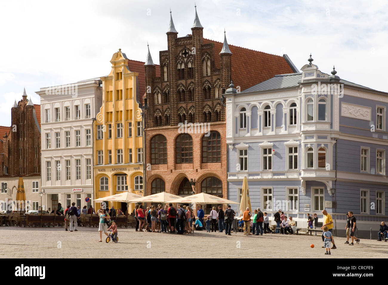 Alter Markt, Marktplatz alt, mit dem Rathaus, Hansestadt Stralsund, Mecklenburg-Western Pomerania, Deutschland, Europa Stockfoto