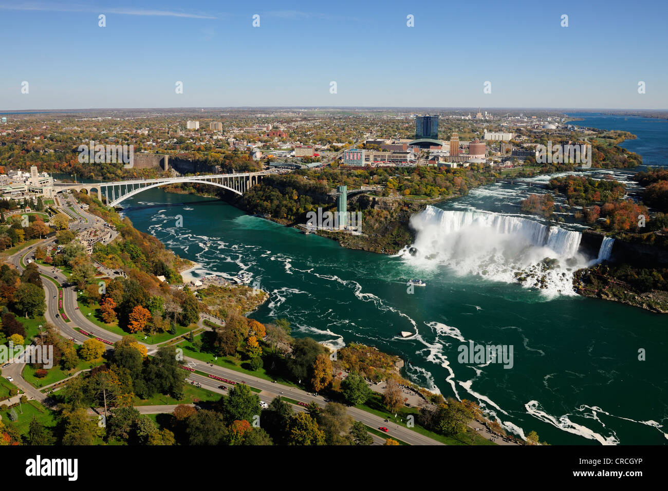 Die Niagarafälle, Ansicht von oben aus einem Lookout Tower, Niagara Falls, Ontario, Kanada, Nordamerika Stockfoto