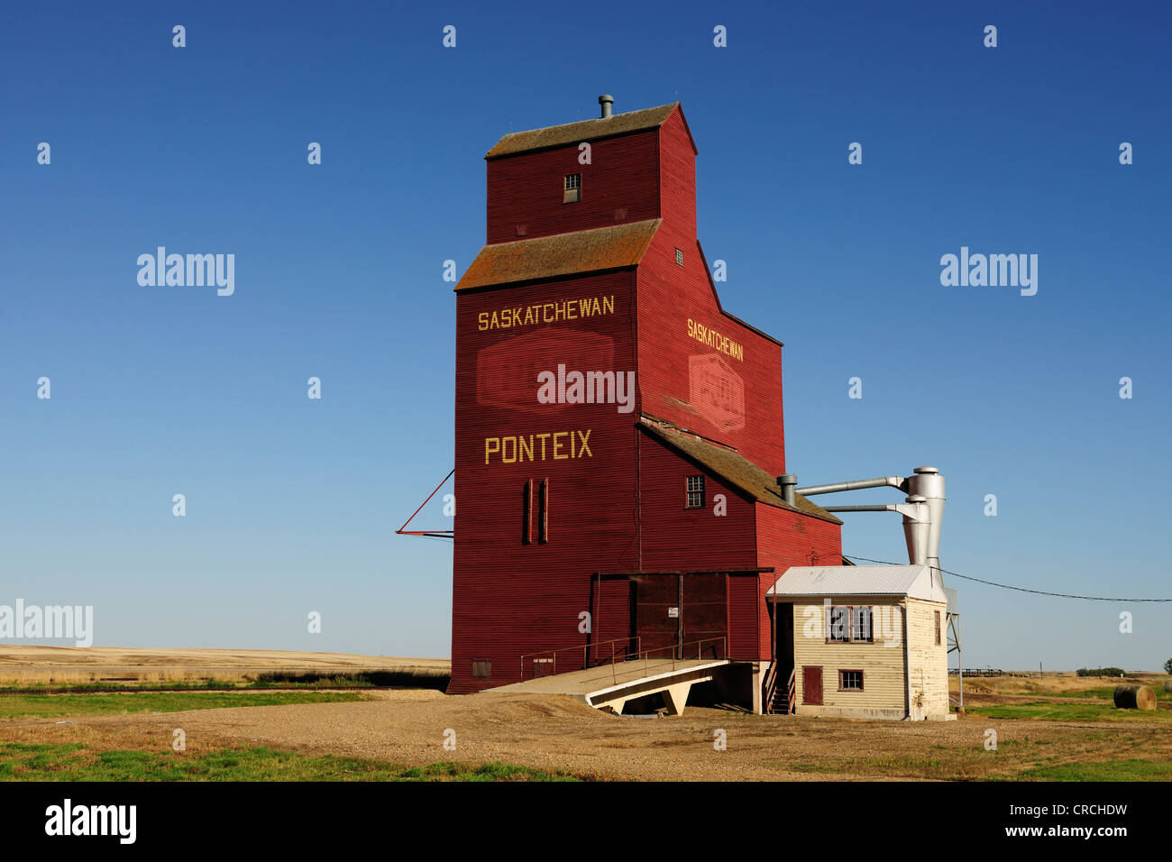 Getreidesilo, Korn-Lagerung in der Prärie, Saskatchewan, Kanada Stockfoto