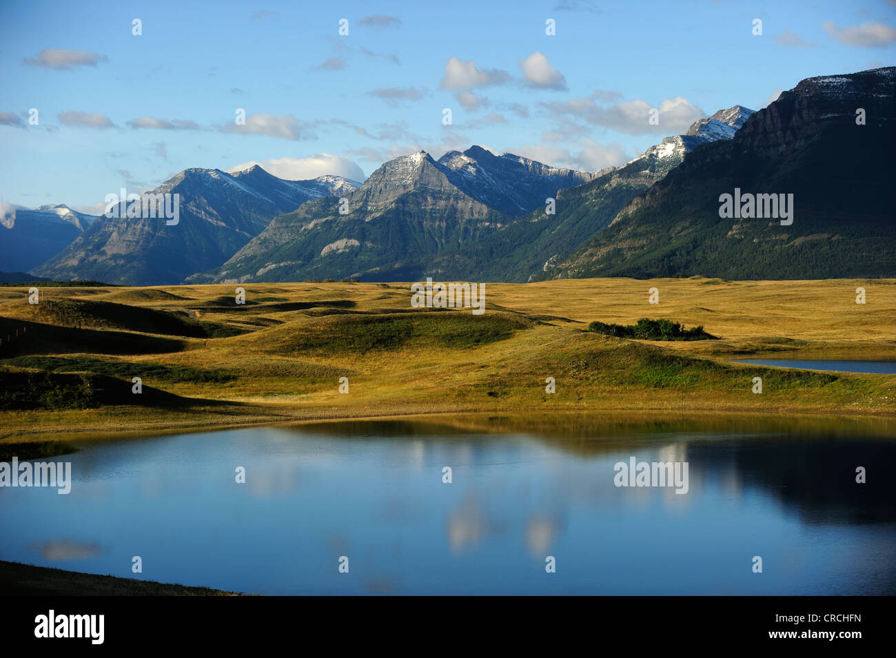 Wo trifft die Prärie der Rocky Mountains, Waterton Lakes National Park, Alberta, Kanada Stockfoto