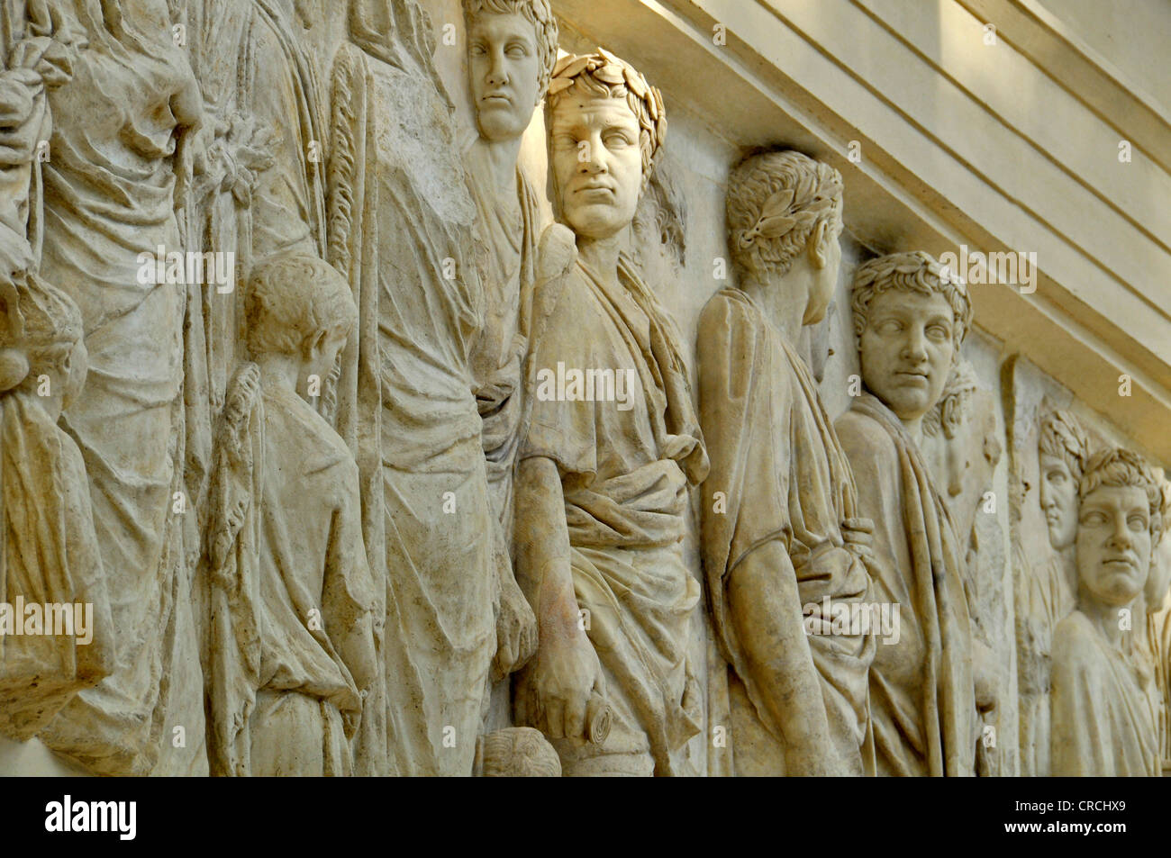 Relief Fries Prozession, herrschenden Familie, Senatoren, Frieden Altar Ara Pacis Augustae, Nordseite, Rom, Latium, Italien, Europa Stockfoto
