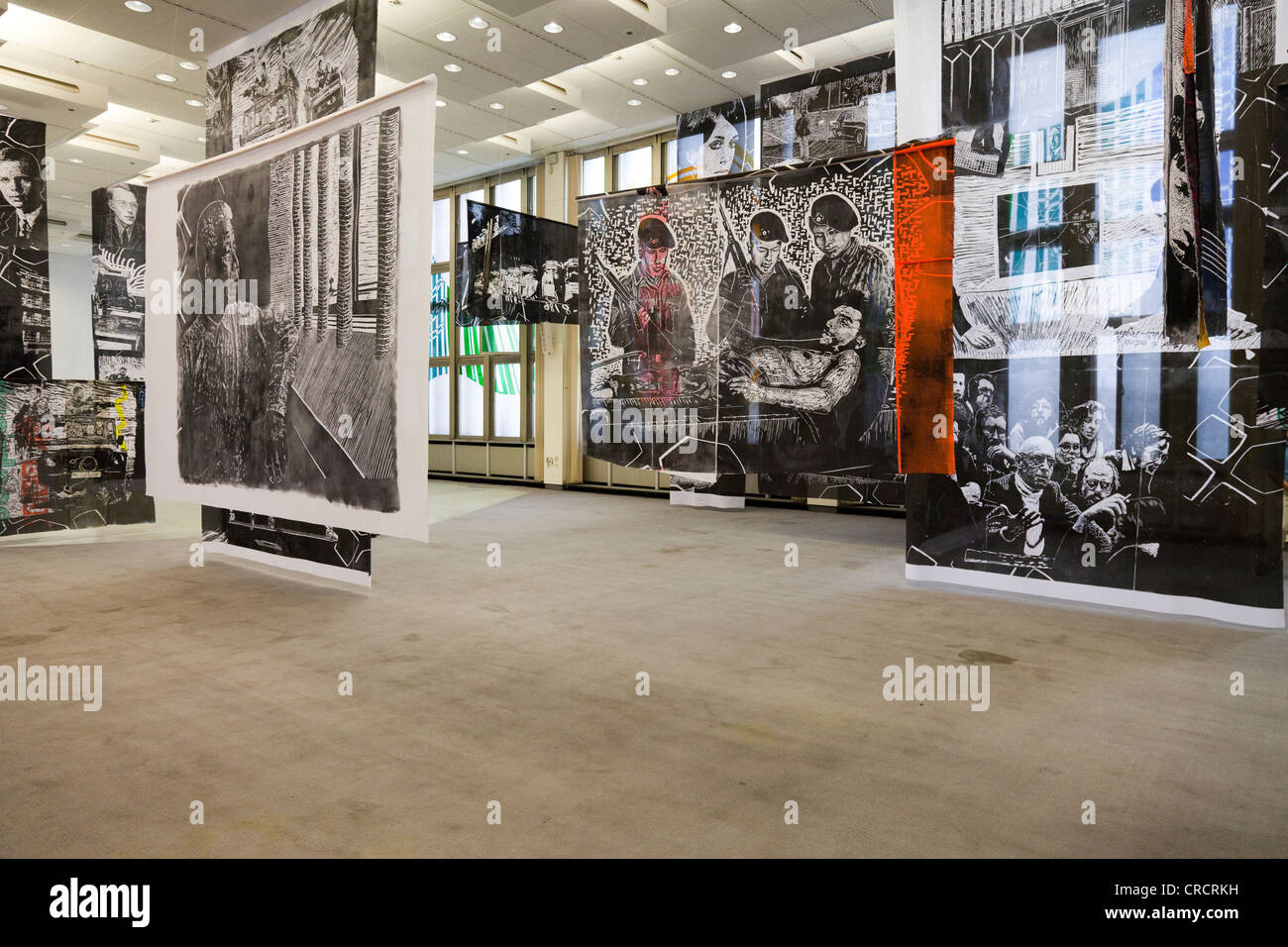 Zustand des Steuerelements, Installation des Künstlers Thomas Kilpper im Ballsaal des ehemaligen Ministeriums für Staatssicherheit der DDR Stockfoto