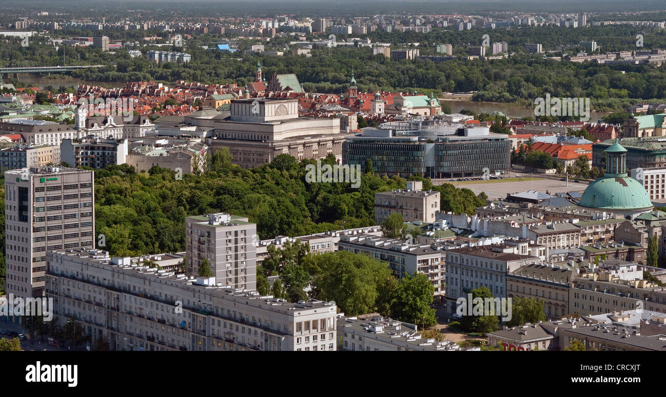 Zentrum von Warschau, Altstadt in Entfernung vom Palast der Kultur und Wissenschaft, Warschau, Polen Stockfoto