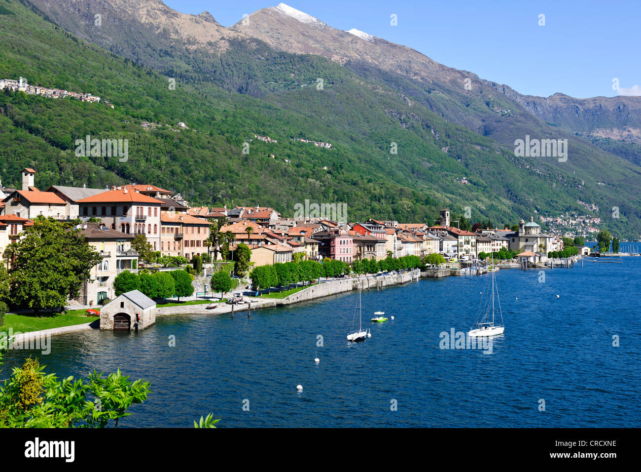 Italienische Stadt Am Lago Maggiore