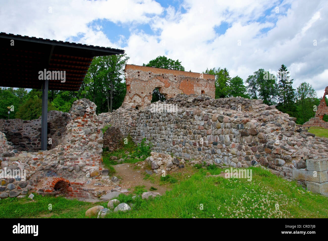 Estonia.Viljandi. die Ruinen einer Burg. 13. Jh. Stockfoto