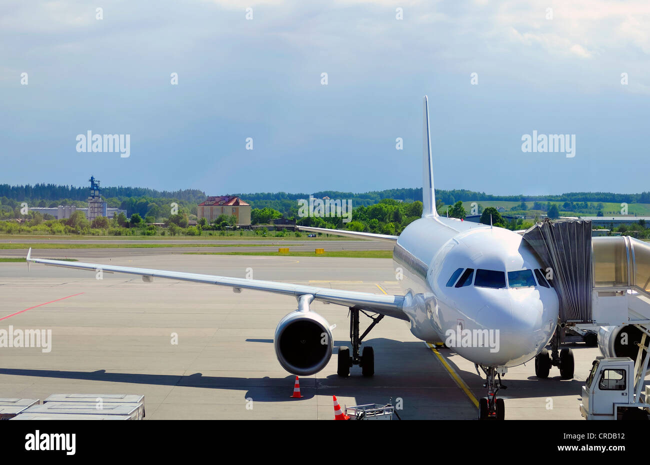 Flugzeug parken am Flughafen, Treppen Stockfoto