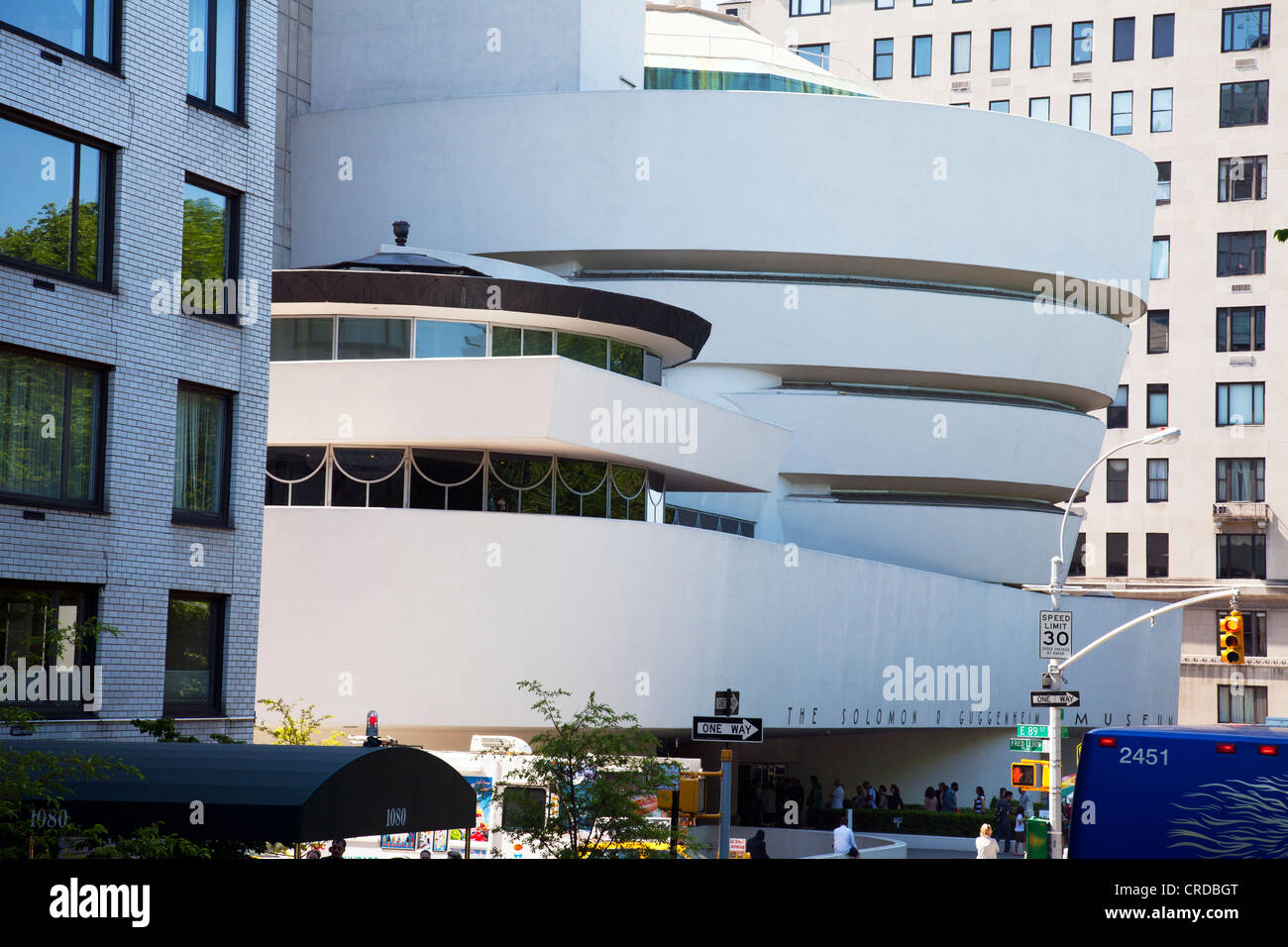Der Solomon R. Guggenheim Museum in New York, Solomon R. Guggenheim Museum, Museen, Museum, New York, NYC, Außen, Fassade, Architektur, Stockfoto