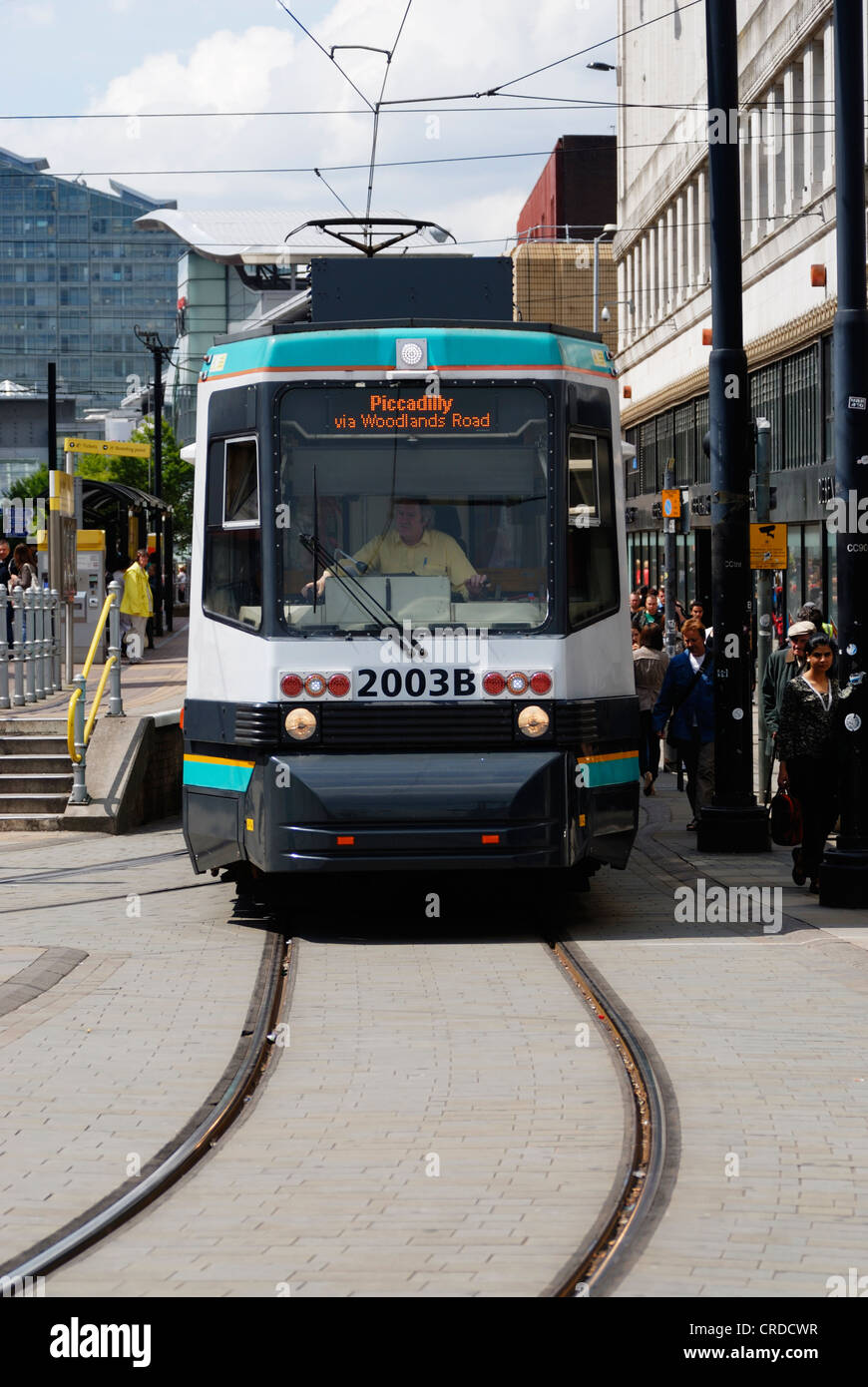 Metrolink Straßenbahn in Piccadilly, Manchester. Stockfoto