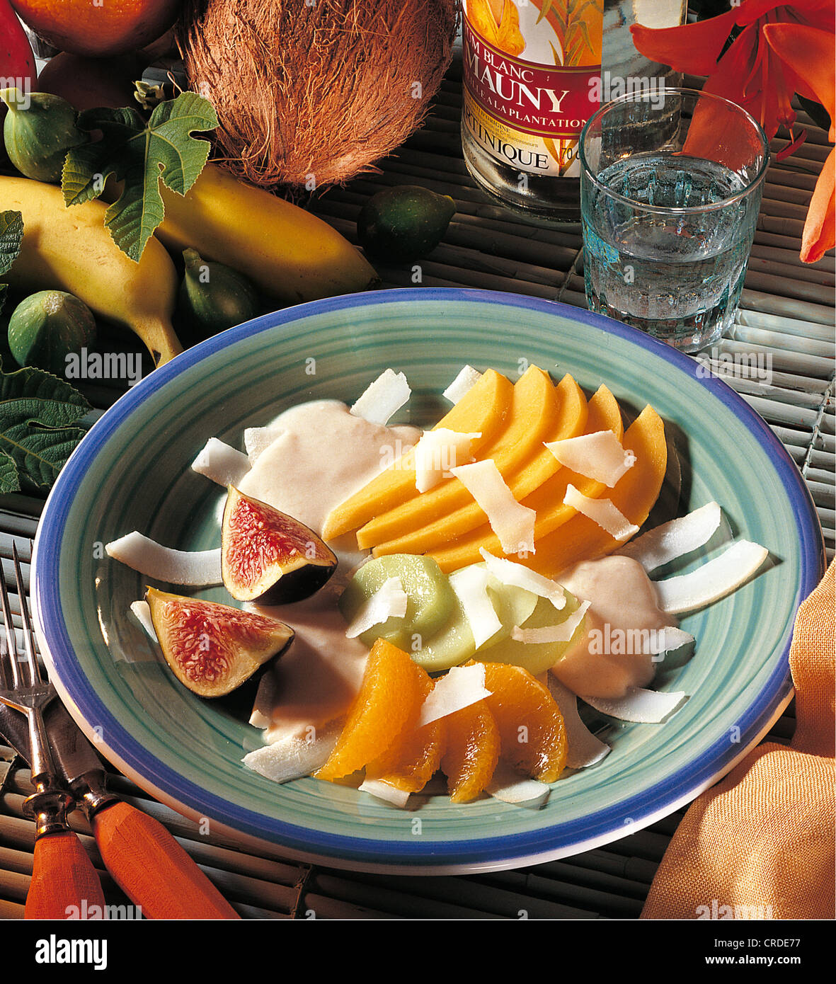 Kreolischer obstsalat mit kokosnuss -Fotos und -Bildmaterial in hoher ...