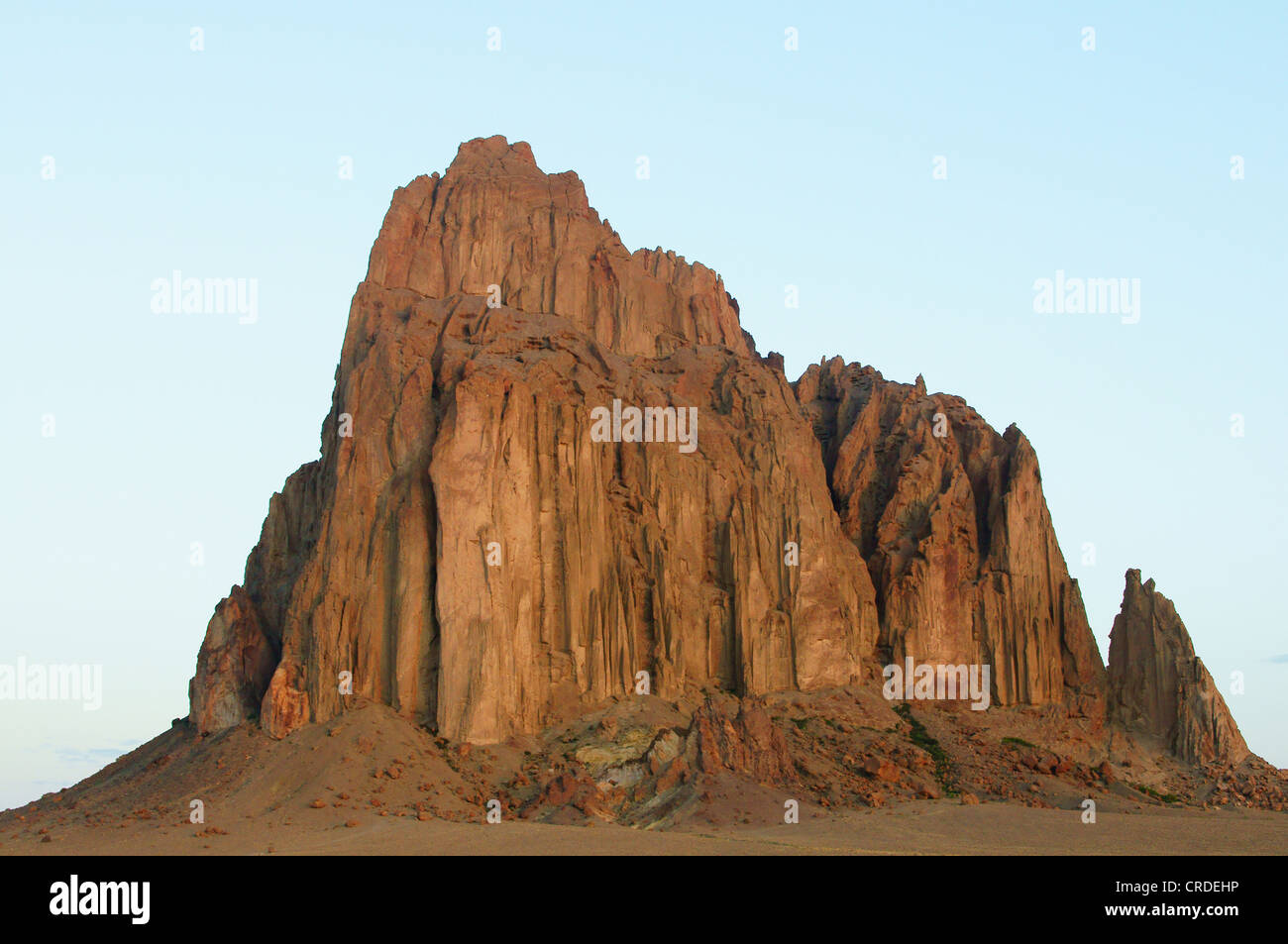 Shiprock Redrock Nationaldenkmal New Mexico nm rote Rock historischen indianischen indischer spiritueller Ort Stockfoto