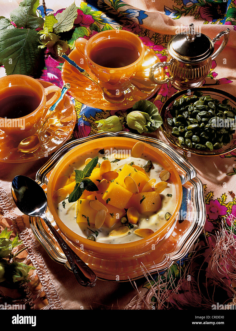 Pistazien-Honig-Quark, Truthahn. Stockfoto