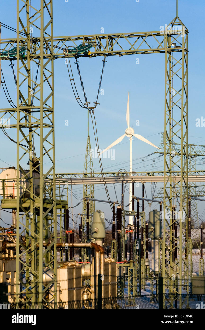 Bertikow Transformator Station und Wind Turbine der ENERTRAG AG in der nördlichen Uckermark regional erzeugten Stroms Stockfoto