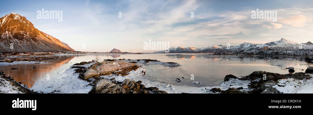 Panorama mit Mount Hov, Lofoten Inseln, Norwegen, Europa Stockfoto