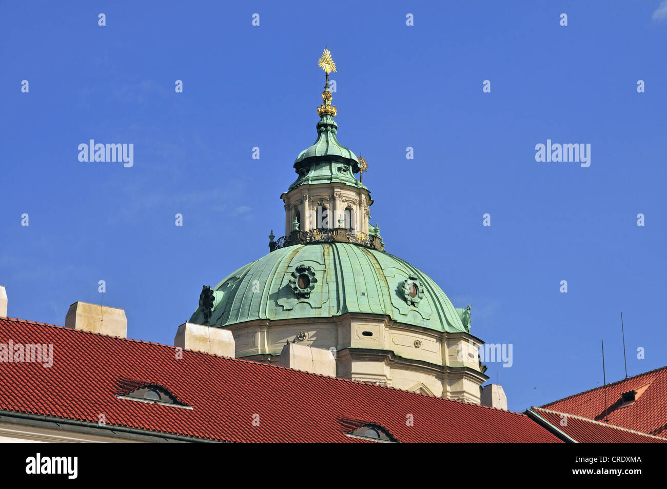 Kuppel der St. Nikolaus-Kathedrale, historische Zentrum von Prag, UNESCO-Weltkulturerbe, Prag, Böhmen, Tschechische Republik, Europa Stockfoto