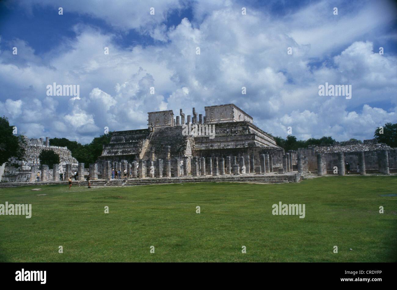 TEMPLO DE LOS GUERREROS (TEMPEL DER KRIEGER)/MEXIKO Stockfoto