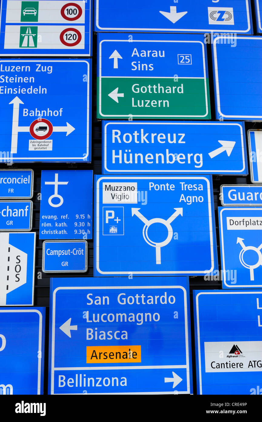 Aus der Stadt Verkehrszeichen der Schweiz, Verkehrshaus der Schweiz,  Luzern, Schweiz, Europa Stockfotografie - Alamy