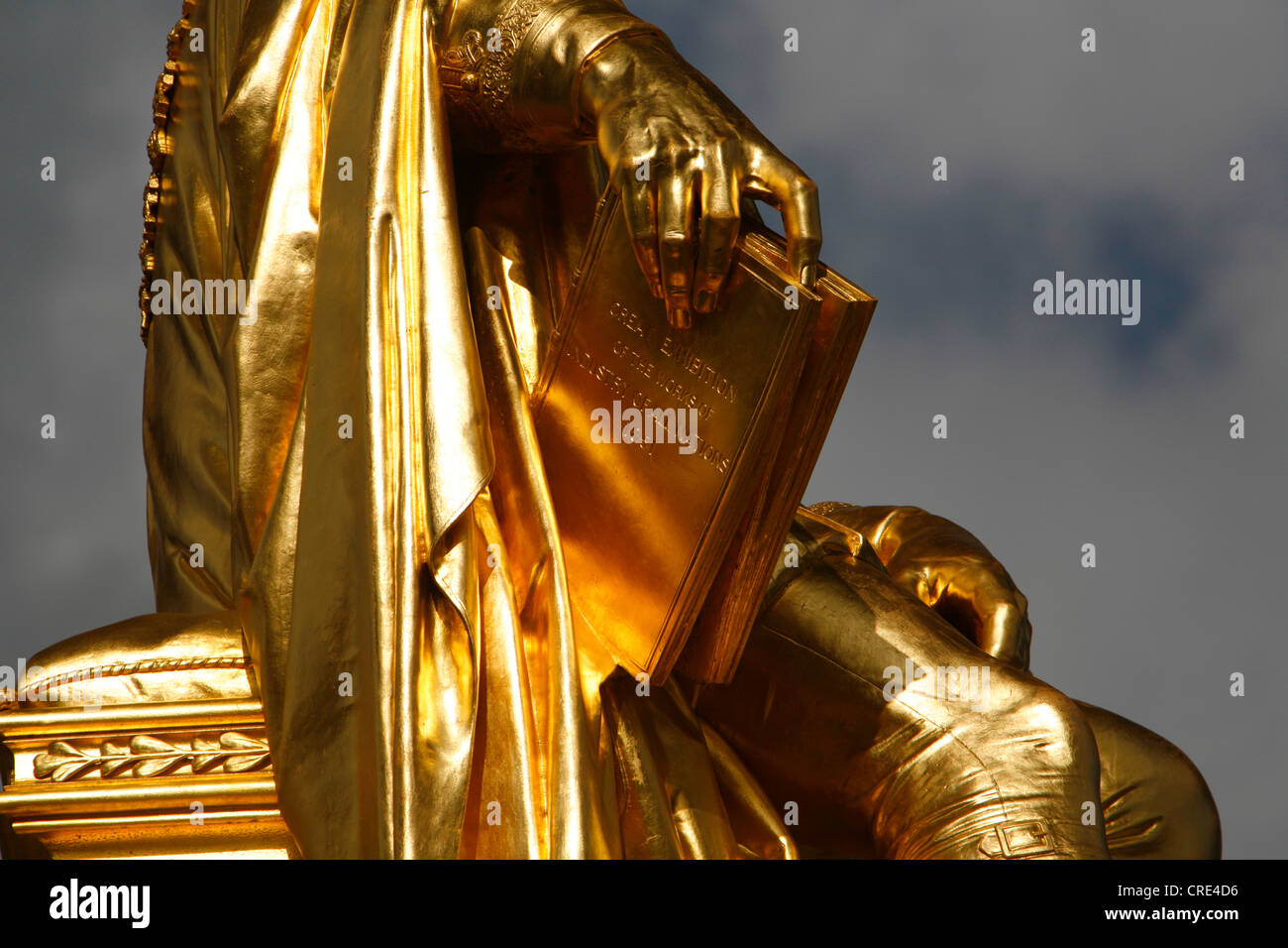 Detail der vergoldete Statue von Prinz Albert in das Albert Memorial, Kensington Gardens, London, UK Stockfoto